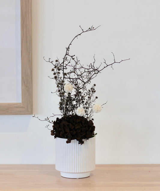 Clara Ikebana Arrangement