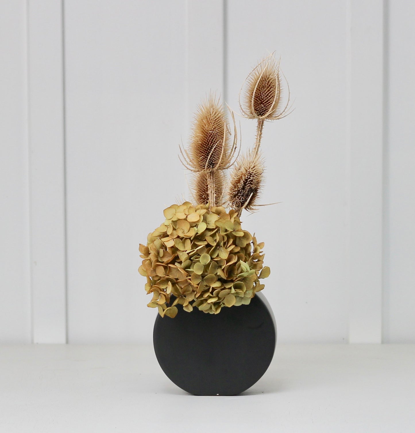 Vera Ikebana Arrangement